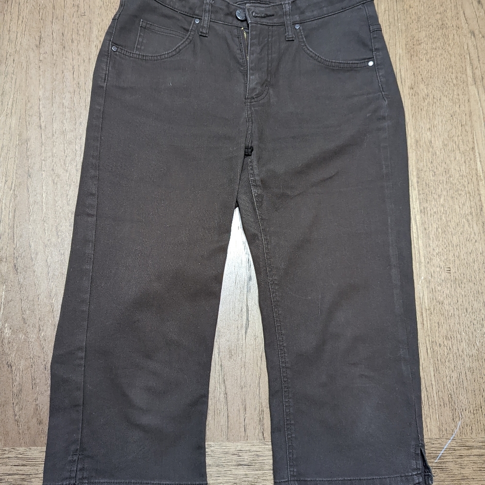 Riders by lee Brown jean capris size 8 medium Great Condition